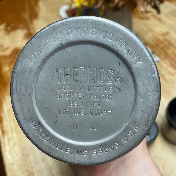 Vintage Thermos - Picture 3 of 6